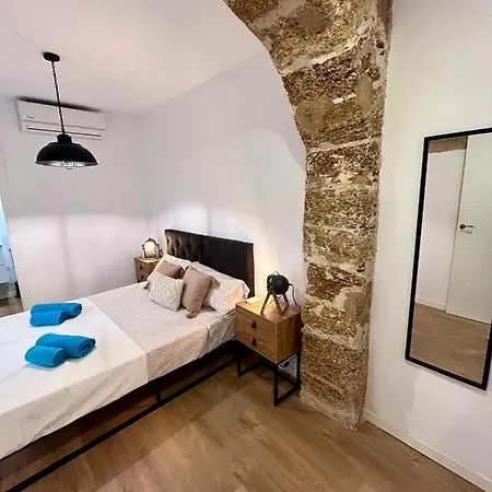 Gatu Premium La Pepa, Preferente Mayores De 25 Anos Y Familias Apartment *