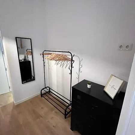 Gatu Premium La Pepa, Preferente Mayores De 25 Anos Y Familias Apartment